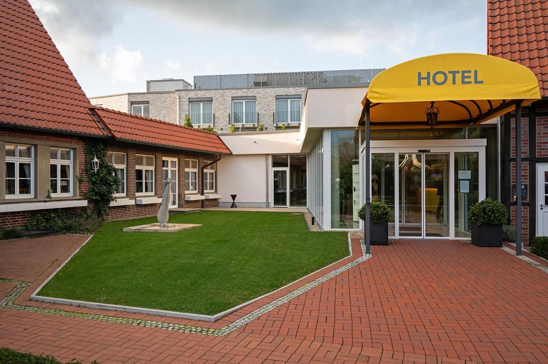 Naundrups Hof Hotel Ludinghausen Exterior photo